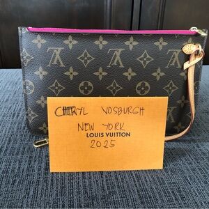Louis Vuitton Monogram Hawaii Pouch MM.